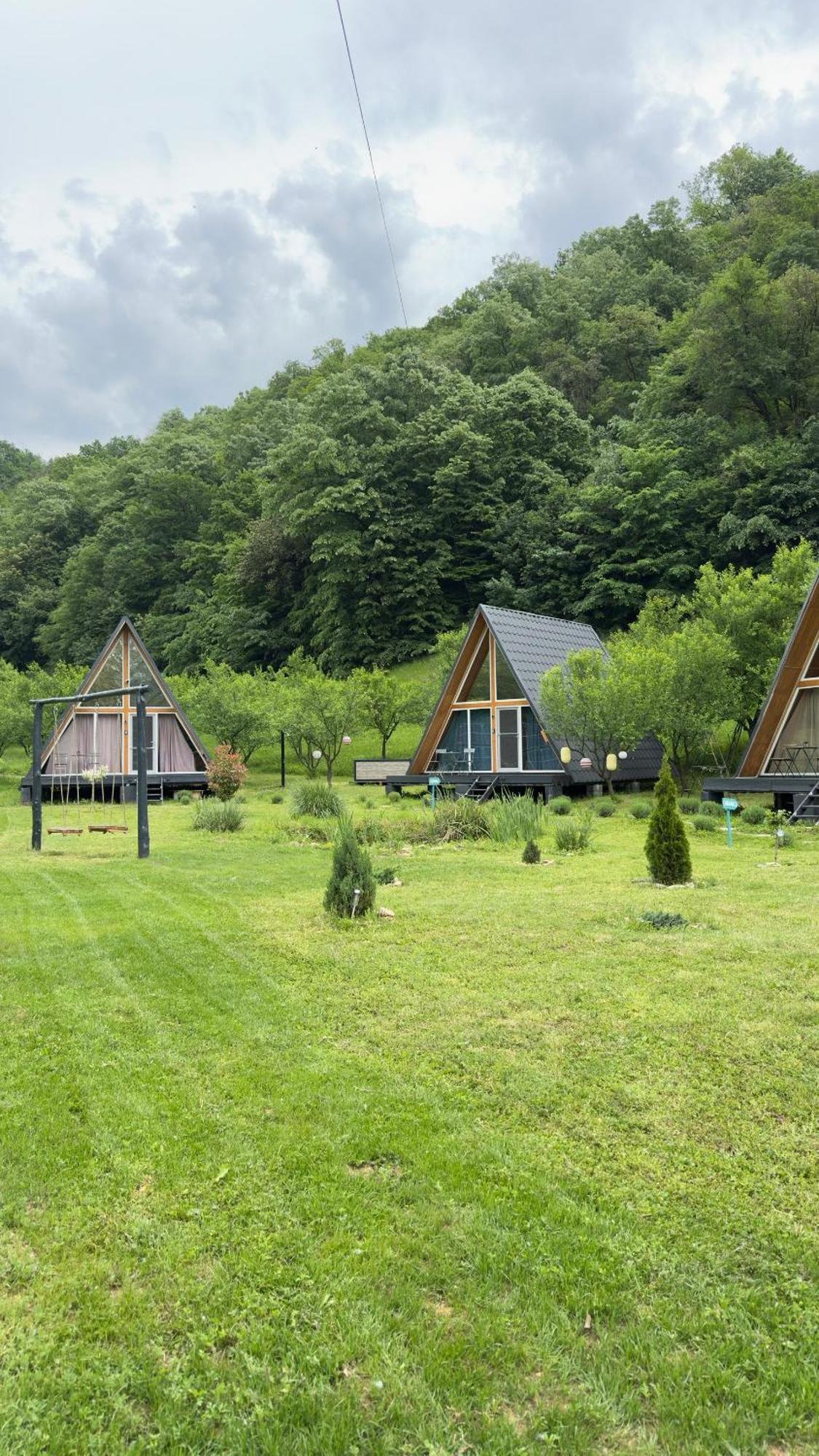 Cabane A-Frame Svinita Kültér fotó